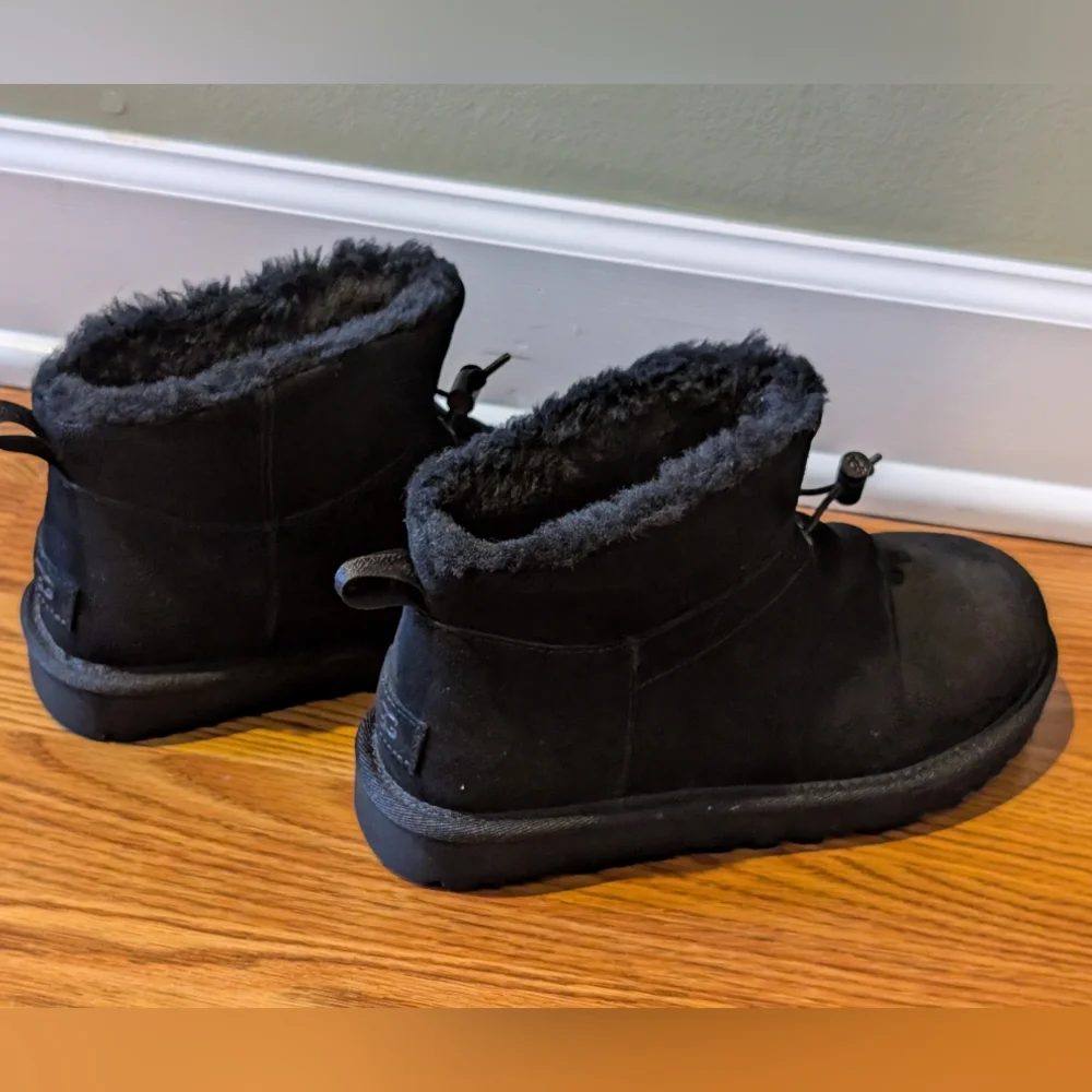 UGG Classic Mini Toggler Boot